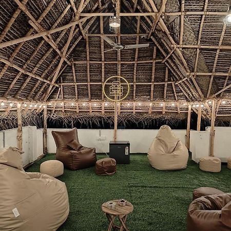Unpack Hostel Пудучеррі Екстер'єр фото